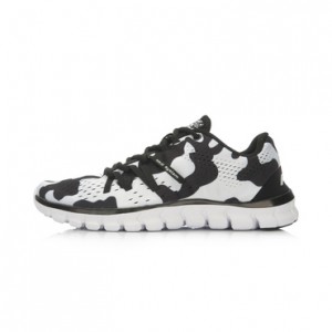 LN Flora W Woman Flexible Training Shoes In Black